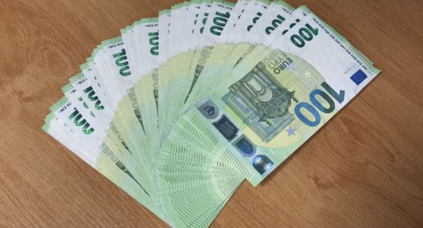 Okradał swoją dziewczynę. Upozorował włamanie do jej mieszkania