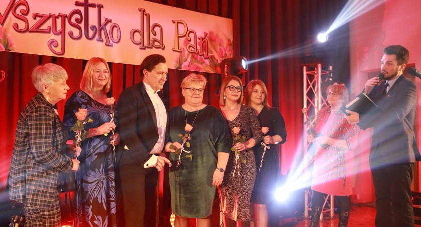 Dzień Kobiet w Opinogórze [zdjęcia/wideo]