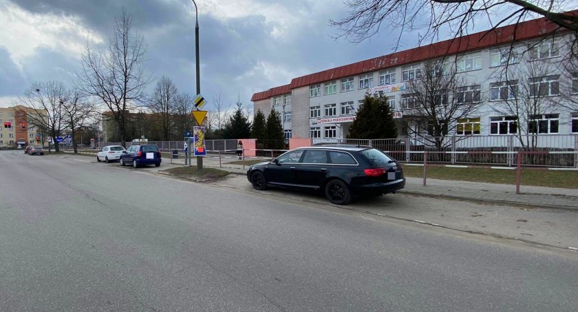 Zatoka przy szkole w Ciechanowie do remontu