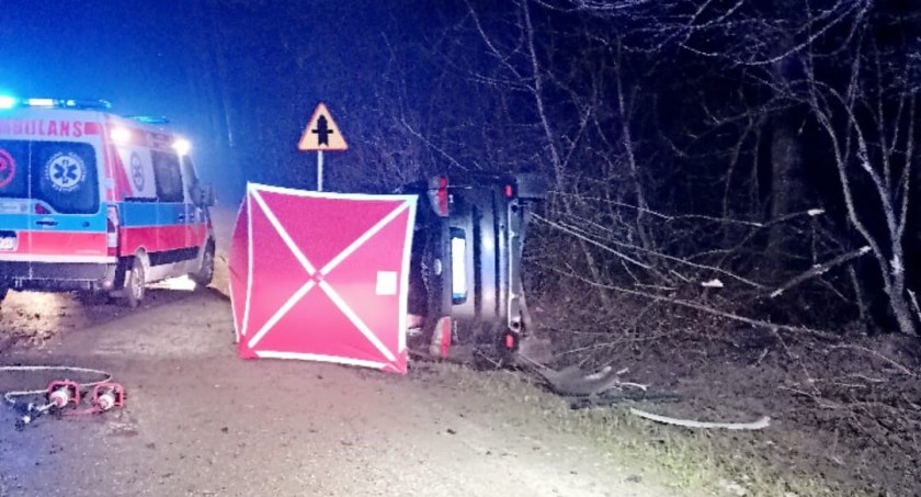 Tragiczny wypadek. Nie żyją dwie osoby [zdjęcia]