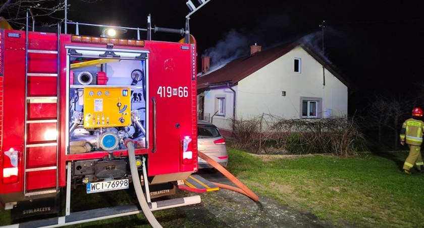 Pożar domu w gminie Opinogóra Górna [zdjęcia]