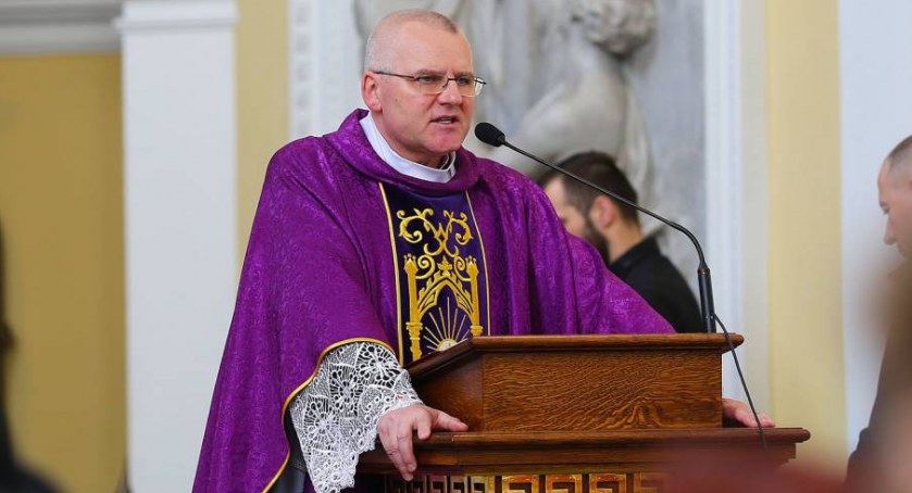 Proboszcz żegna się z parafią w Opinogórze
