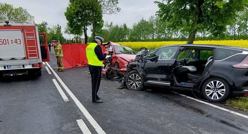 Z ostatniej chwili: Tragedia na drodze. Zginęła młoda kobieta [zdjęcia]