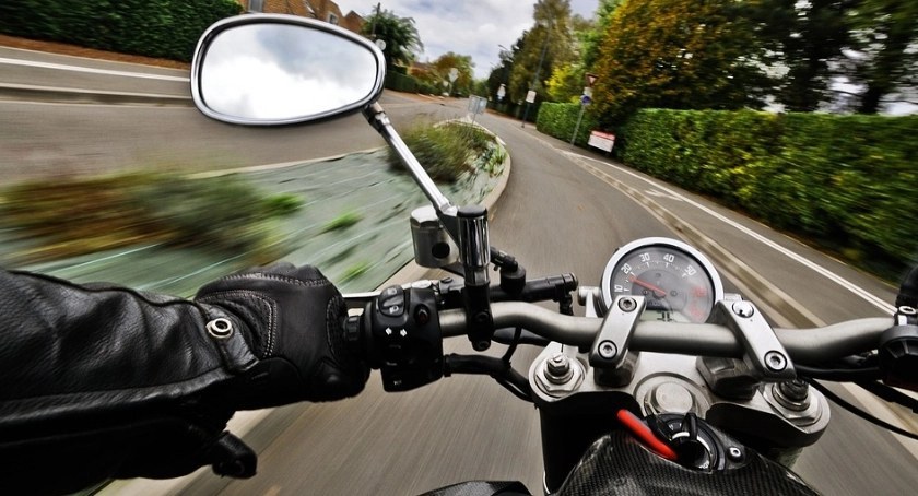 Motocyklista po alkoholu łamał przepisy na drodze pod Ciechanowem