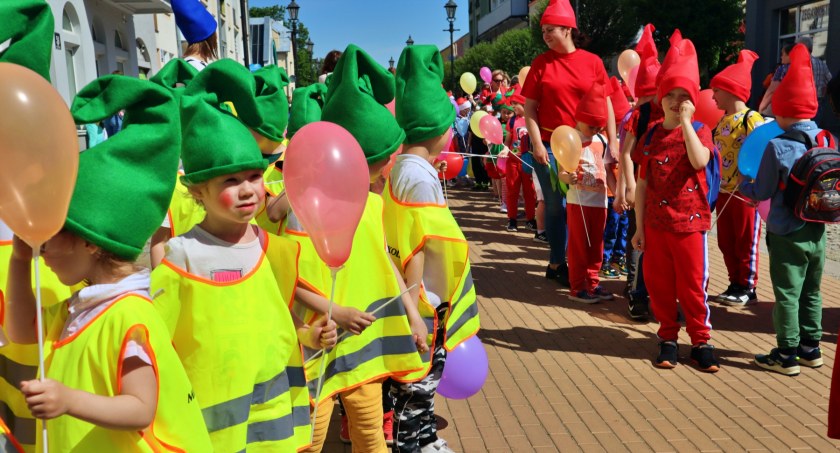 W centrum zaroiło się od… Krasnoludków! II Parada za nami [wideo/zdjęcia]