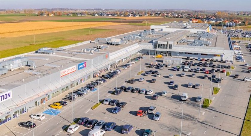 Nowy market spożywczy w ciechanowskim centrum handlowym