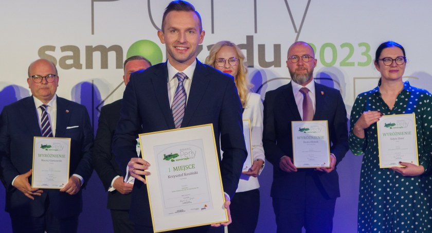 Perły Samorządu 2023. Prezydent Ciechanowa na pierwszym miejscu, miasto znów na podium