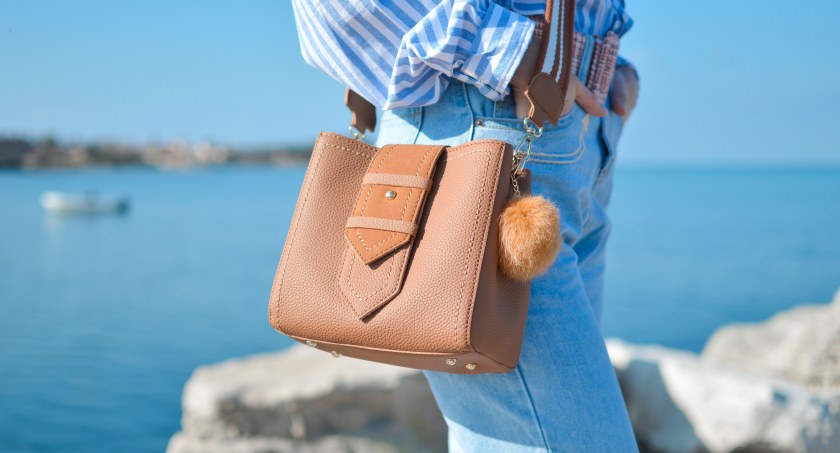 Mnóstwo powodów, dla których warto mieć torebkę crossbody. Sprawdź je!
