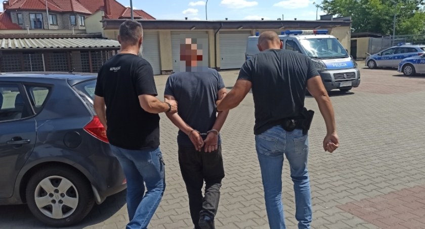 Zatrzymany za dziecięcą pornografię i nielegalną broń [zdjęcia]