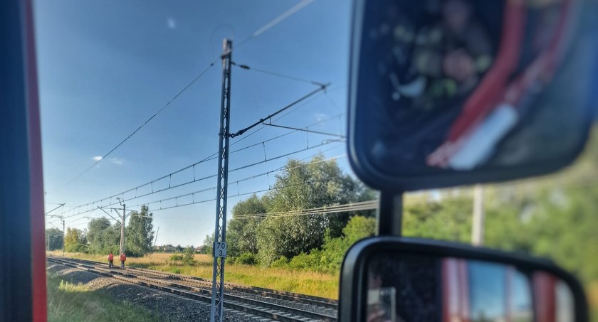 Pijany leżał na torach: zapłaci tylko 50 zł mandatu?