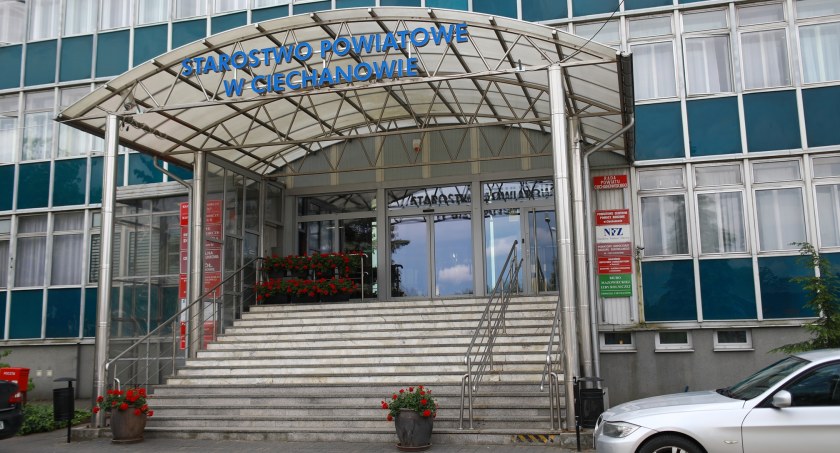 Dwa wolne etaty w Starostwie Powiatowym w Ciechanowie