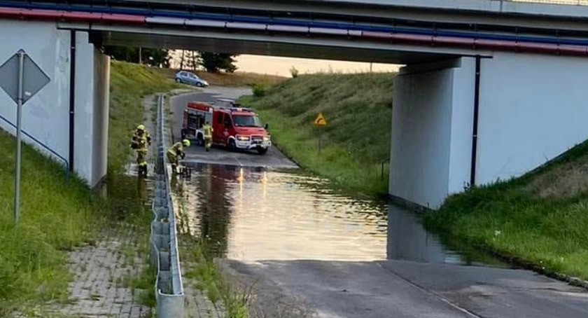 Zalany tunel w powiecie ciechanowskim [zdjęcia]