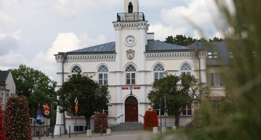 Ciechanowski ratusz o umieszczeniu w spisie wyborców