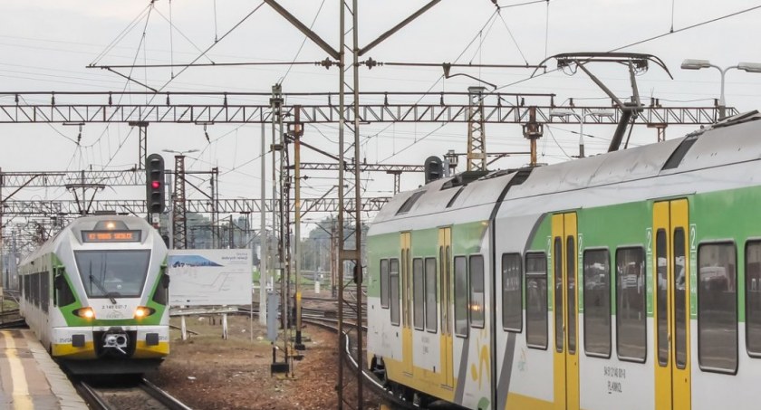 Utrudnienia ruchu pociągów mają potrwać do 2 września! 