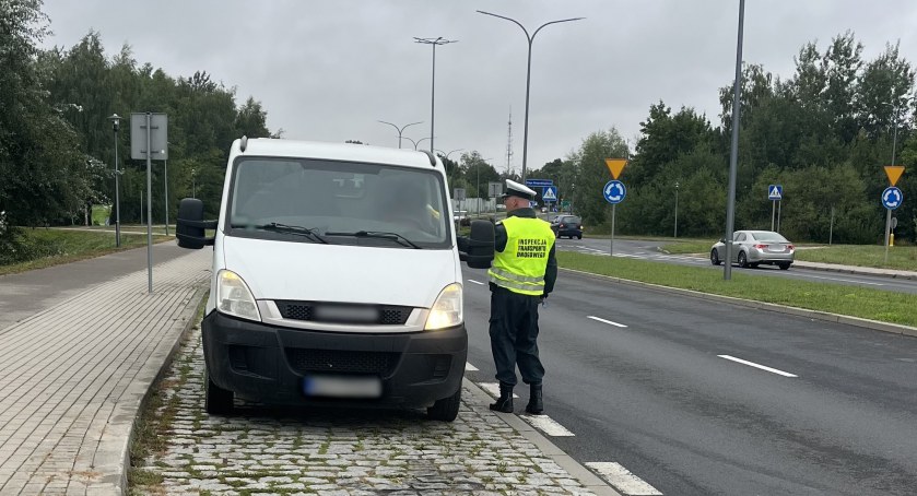 Nietrzeźwy nastolatek kierował dostawczakiem. Funkcjonariusze ITD zatrzymali go w Ciechanowie