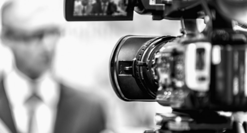 Udane imprezy firmowe – poradnik dla organizatorów eventów     