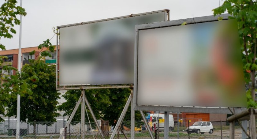 Reklamy wyborcze w Ciechanowie. Za łamanie przepisów grożą kary