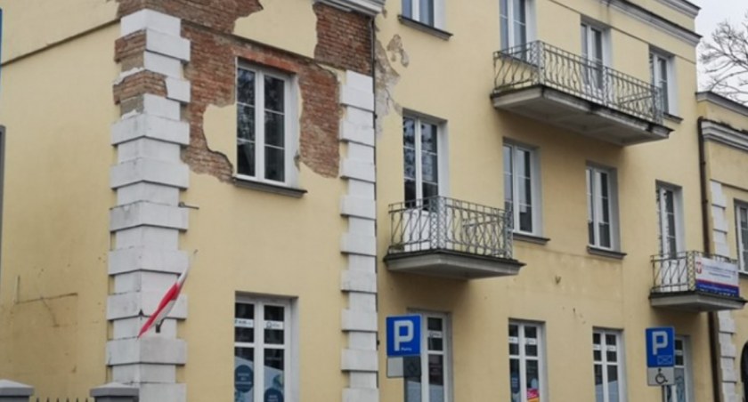 Cztery ciechanowskie pozwy przeciwko kuratorowi oświaty