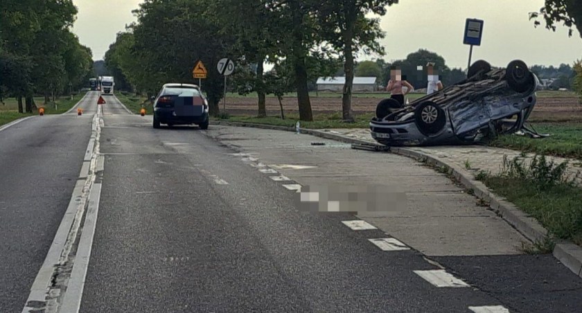 Poważny wypadek pod Ciechanowem [zdjęcia]