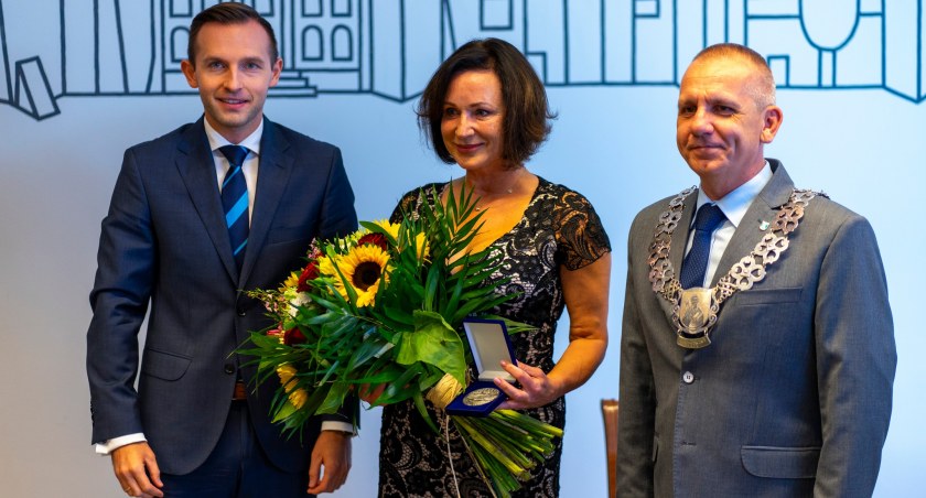 Wręczono medal za zasługi dla Ciechanowa [zdjęcia]