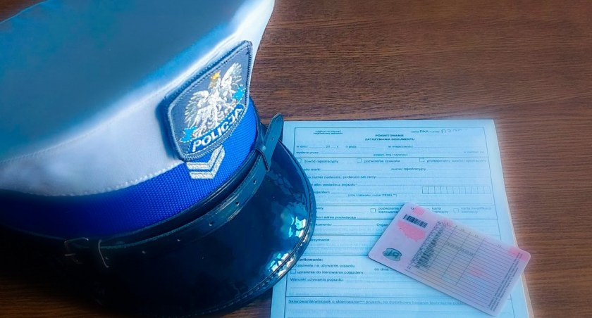 Młody kierowca zatrzymany w Ciechanowie. Przekroczył nie tylko prędkość, ale też liczbę punktów karnych