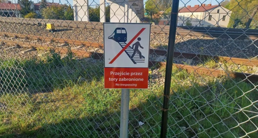 Policja: W zdarzeniu na torach zginął mieszkaniec Ciechanowa