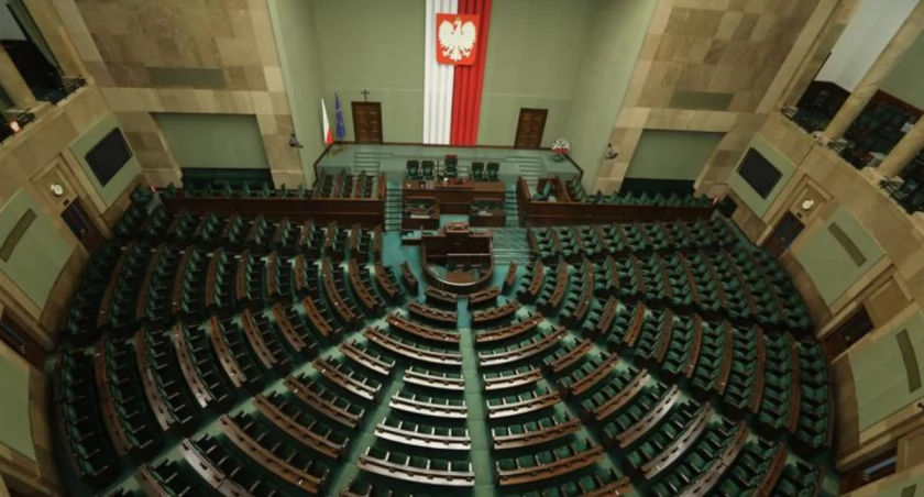 Wyniki wyborów do Sejmu. Ciechanowianin z mandatem, znamy nazwiska 10 posłów z naszego okręgu 