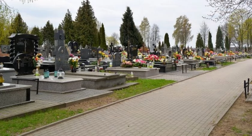 Będą kwestować na ciechanowskich cmentarzach