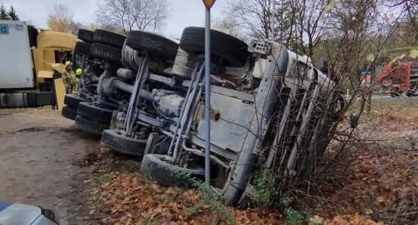 Z ostatniej chwili: Zderzenie ciężarówek pod Ciechanowem. Występują utrudnienia w ruchu [zdjęcia]