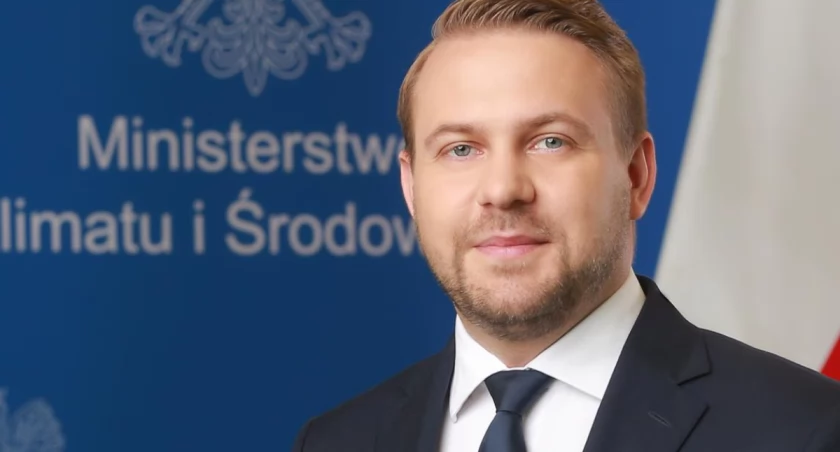 Ma biuro poselskie w Ciechanowie. Został ministrem bez teki