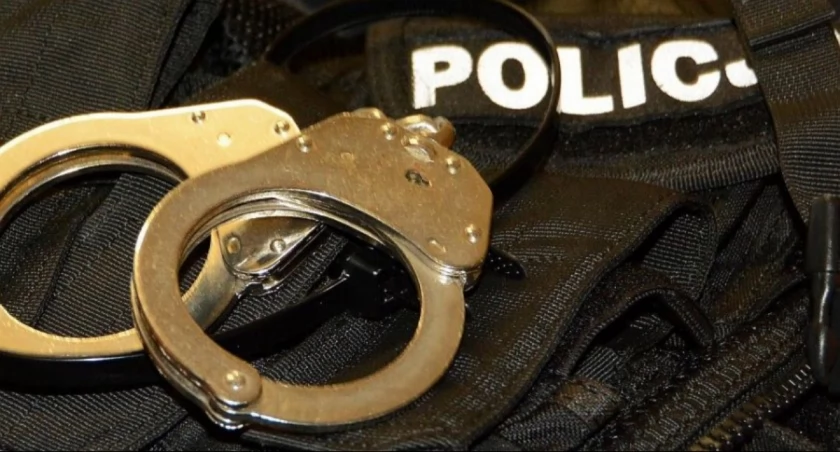 Młody ciechanowianin chciał sprawdzić, dlaczego szuka go policja. Z komendy trafił do zakładu karnego