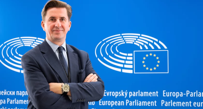 Rafał Romanowski już w Brukseli. Objął mandat europosła