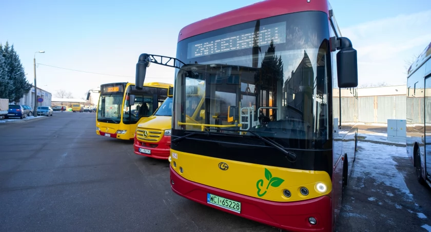Na ulice Ciechanowa wyjechało 6 nowych autobusów [zdjęcia]