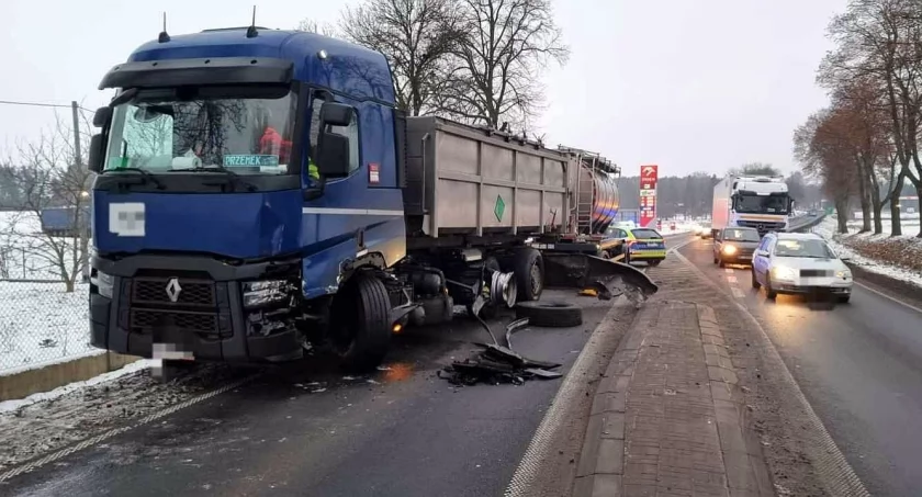 Z ostatniej chwili: Zderzenie ciężarówek w Ciechanowie