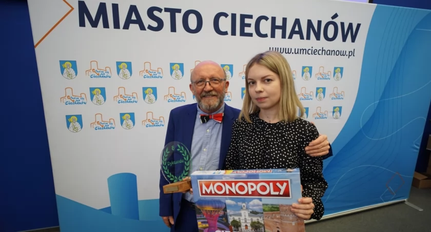 W Ciechanowie pisali dyktando. Znamy treść i wyniki [zdjęcia]
