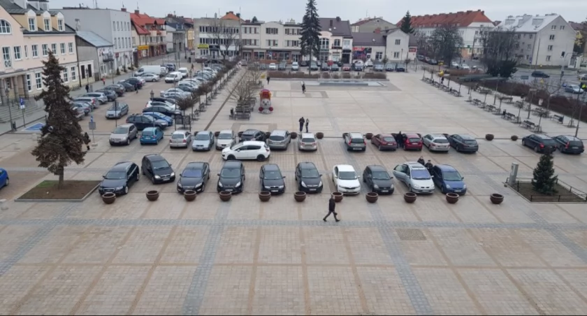 Uwaga kierowcy! Zmiany w organizacji ruchu w centrum Ciechanowa