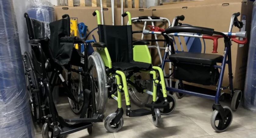 Nowy sprzęt rehabilitacyjny do bezpłatnego wypożyczania w Ciechanowie
