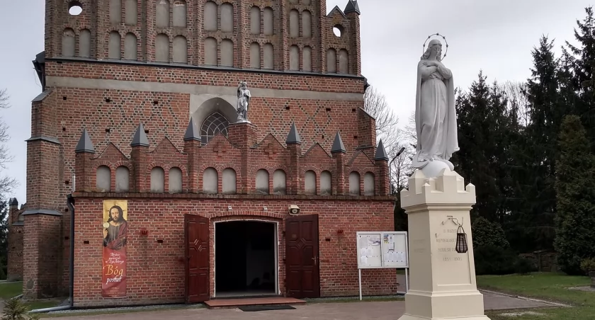 Gminny samorząd pomoże miejscowej parafii