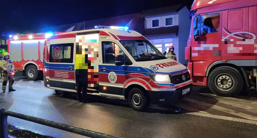 AKTUALIZACJA: Wypadek na przejściu dla pieszych w Glinojecku [zdjęcia]