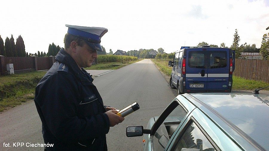 Kolejnych dwóch pijanych kierowców zatrzymanych. Razem mieli prawie 6 promili!