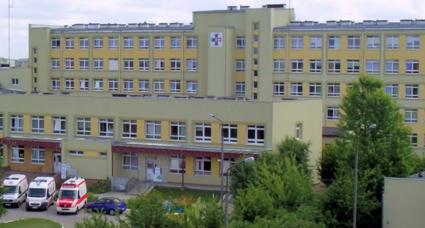 Mężczyzna wyskoczył z okna. Tragiczne zdarzenie w szpitalu