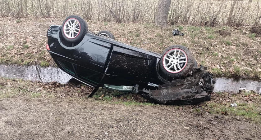 Wypadek na drodze Ciechanów-Glinojeck [zdjęcia]