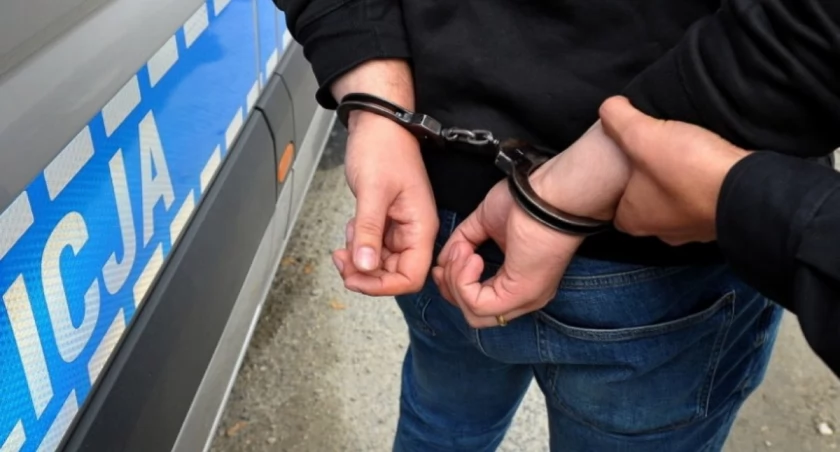 Ciechanowianin podał policjantom fałszywe dane. Chciał uniknąć odsiadki
