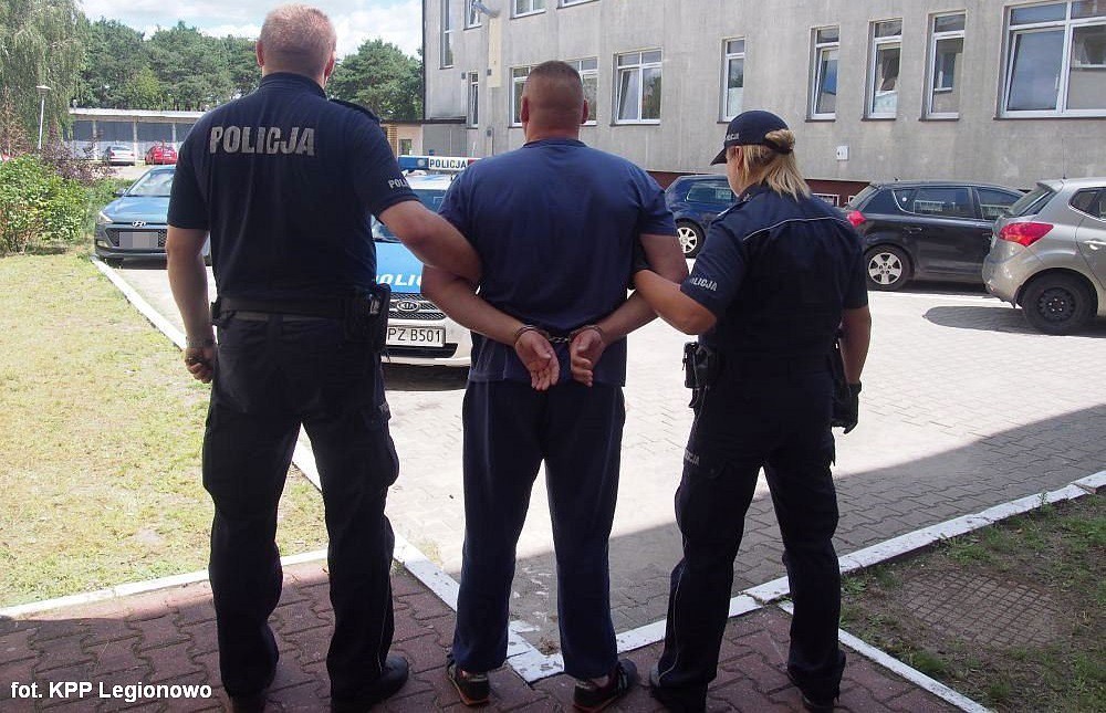 Mieszkańcy Ciechanowa zatrzymani. Skarb Państwa stracił przez nich ponad pół miliona zł