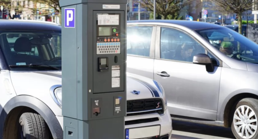 Kierowcy z Ciechanowa doczekali się płatności kartą w parkometrach
