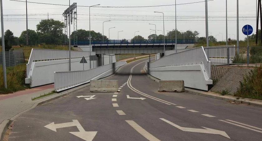 Nastolatek upadł z wysokości w rejonie wiaduktu w Ciechanowie