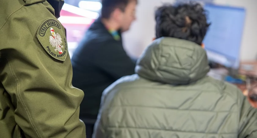 Nielegalnie przebywali w Polsce, pracowali w jednej z firm