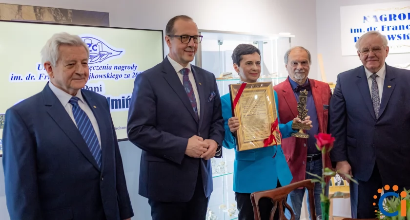 Wręczono nagrodę 