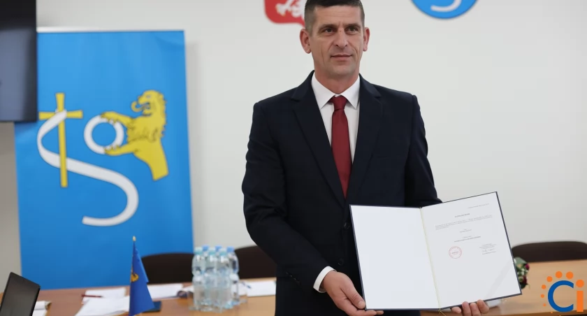 Za nami pierwsza sesja tej kadencji w Gołyminie Ośrodku. Rada Gminy ma nową przewodniczącą [zdjęcia]