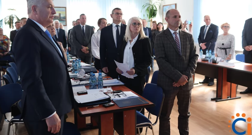 Radni gminy Ciechanów przyznali sobie podwyżki